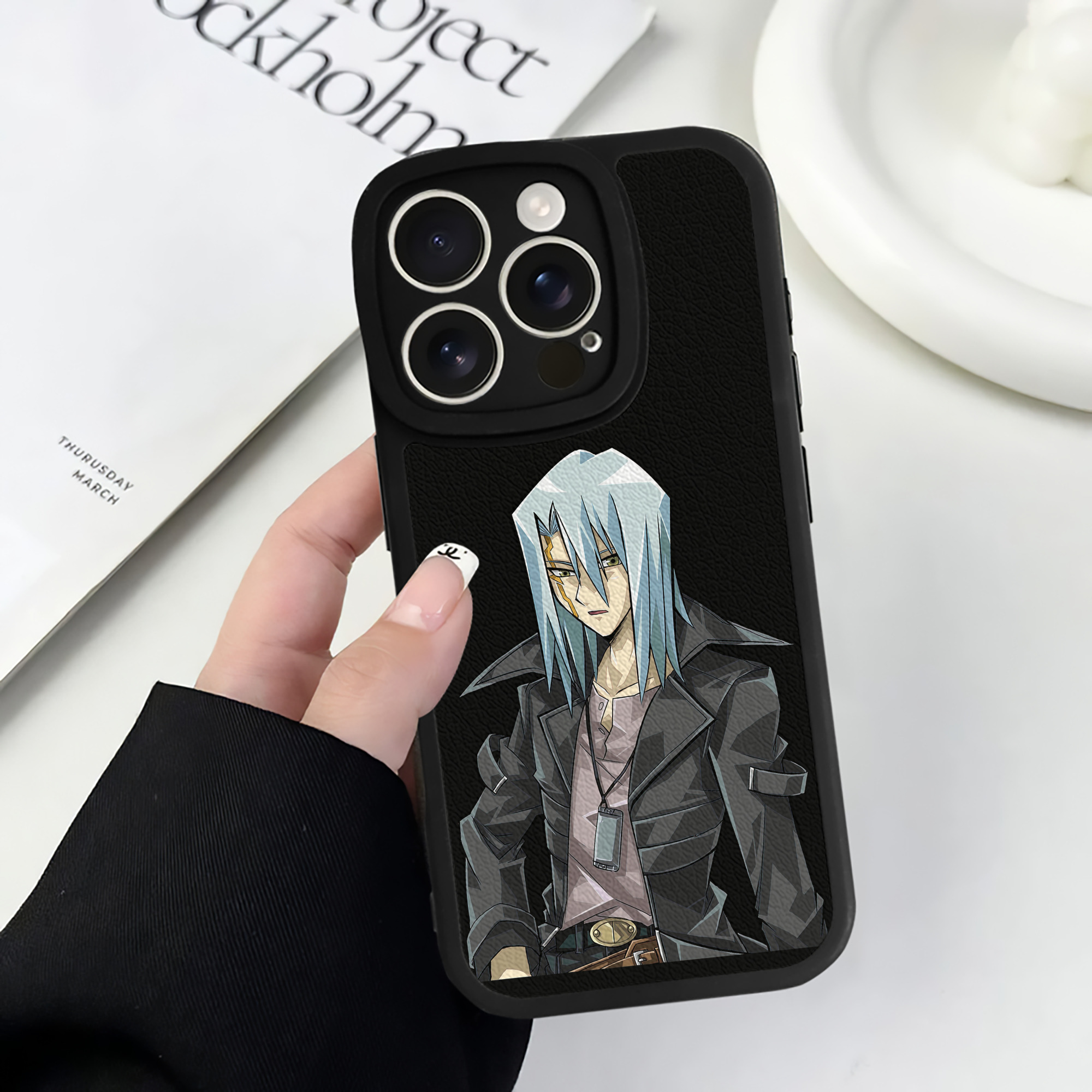 （画像用） 遊☆戯☆王 Yu-Gi-Oh! 【iPhone 16シリーズ対応】シリコンスマホケース（レザー調） 材質：シリコン